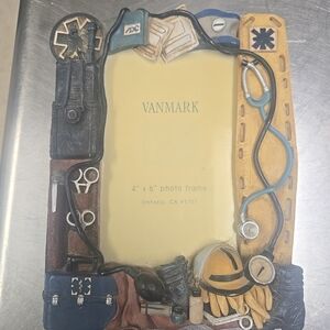 Vanmark Medics of Valor Ready for Action Retired Frame 4X6